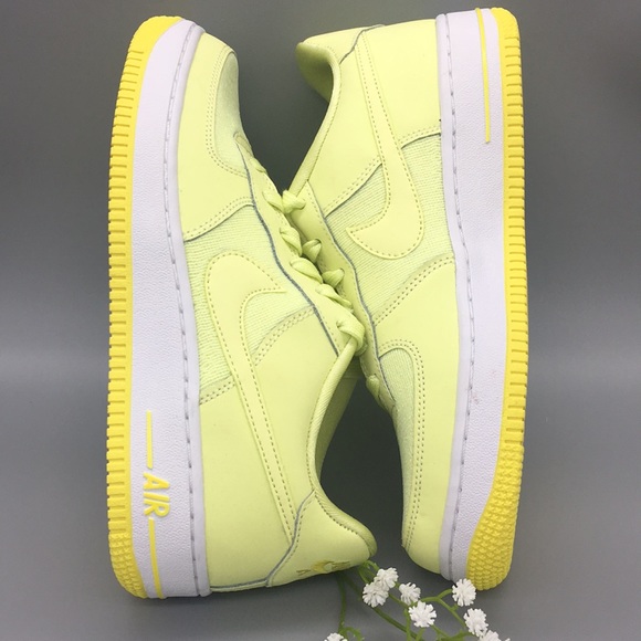 NIKE AIR FORCE 1 LV8 (GS) citron tiny/yellow pulse - Picture 5 of 6